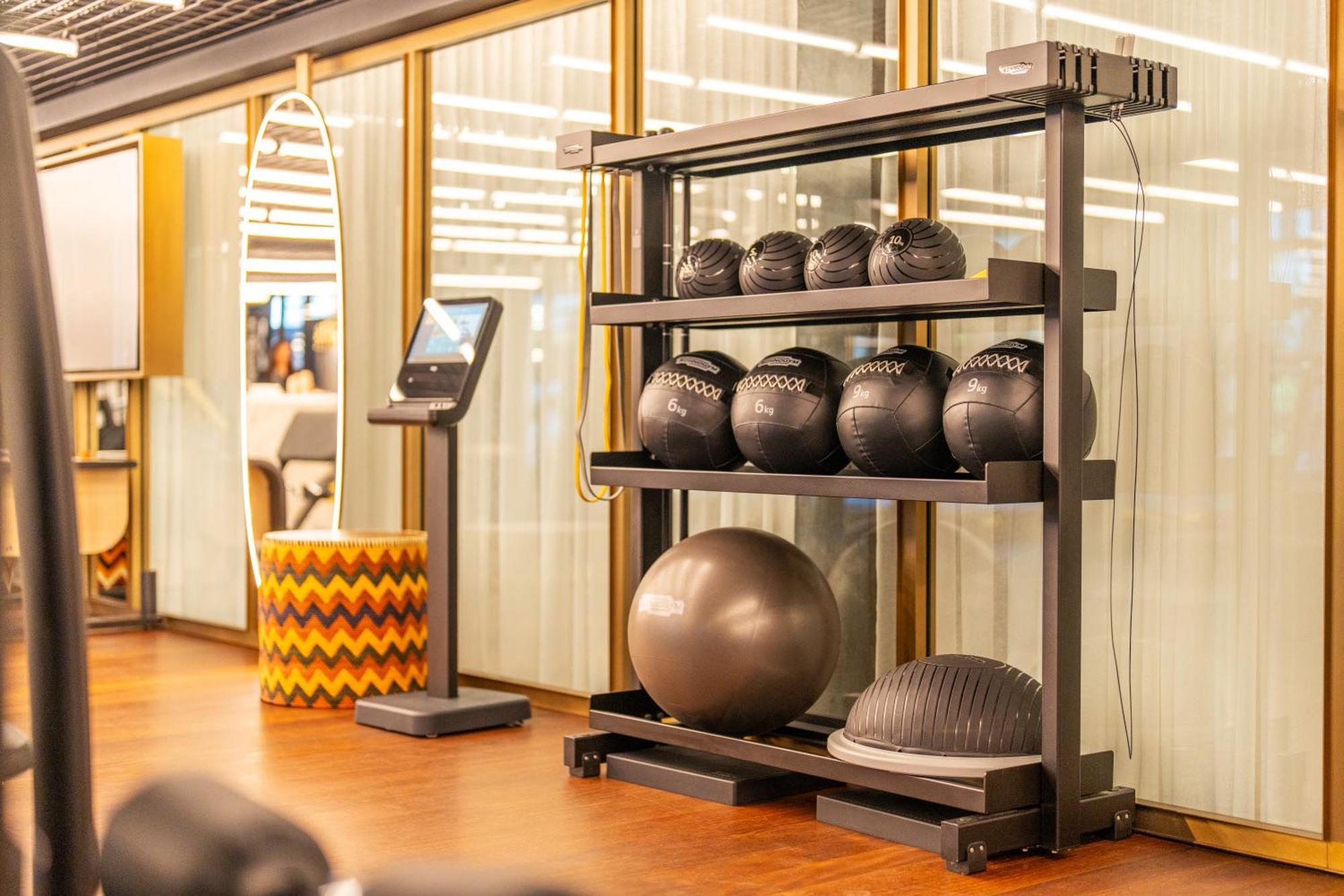 Rosewood Sao Paulo Hotell Exteriör bild The gym at the hotel