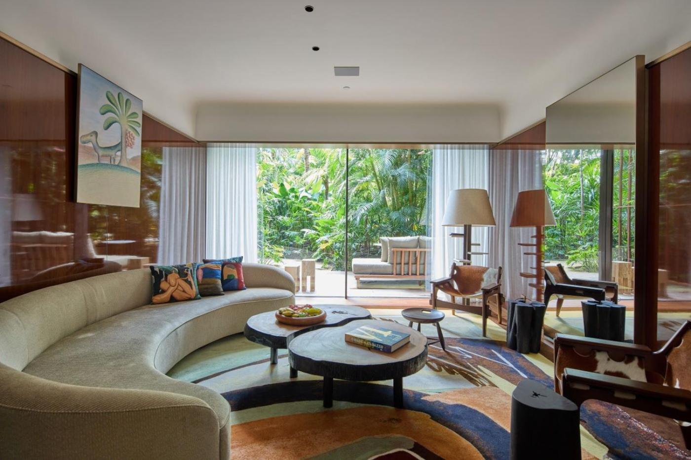 Rosewood Sao Paulo Hotell Exteriör bild The living room of a villa at The Oberoi, Mumbai